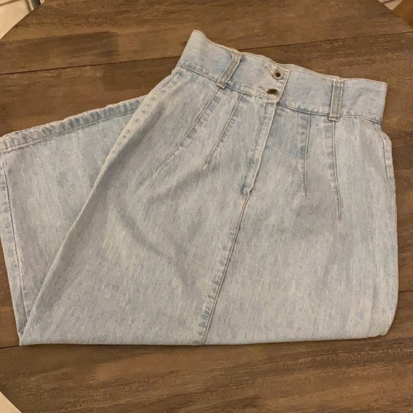 Denim Skirt-front slit- high waisted - Picture 4 of 10